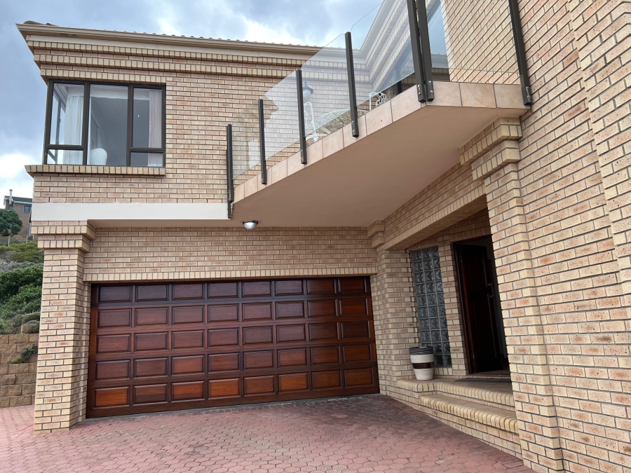 3 Bedroom Property for Sale in Dana Bay Western Cape